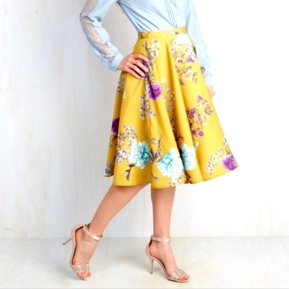 Modcloth Dresses & Skirts - NWOT ModCloth Yellow Ikebana Midi Skirt Sz S/M